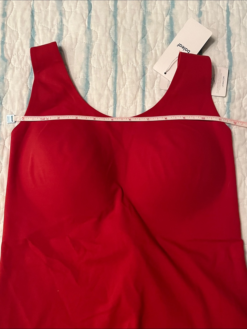 Baleaf Red Sleeveless Seamless Tank with Molded Cups NWT L/XL - Picture 10 of 11